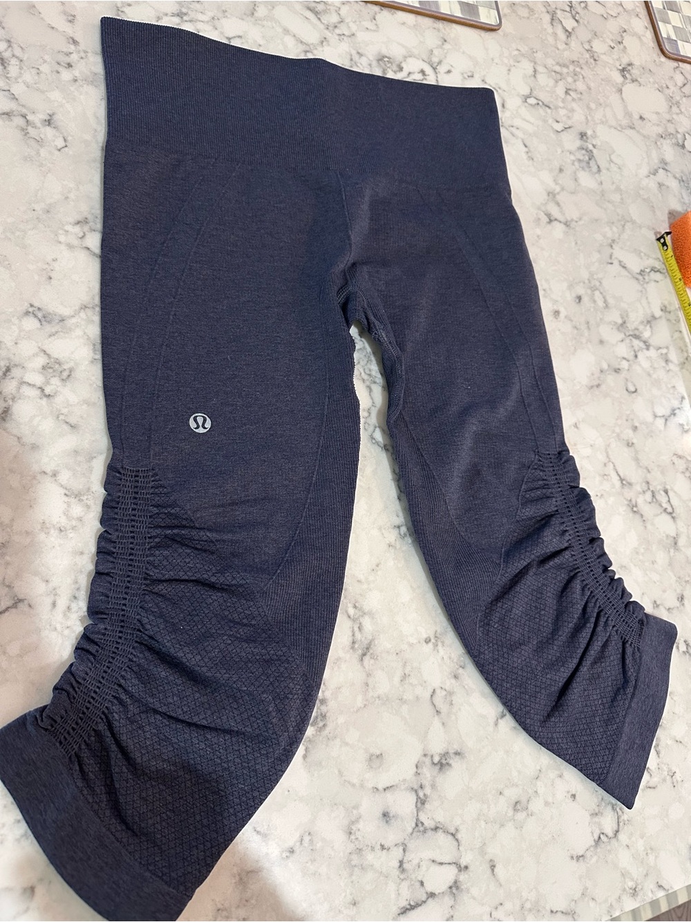 Lululemon In The Flow Cropped Capri Leggings